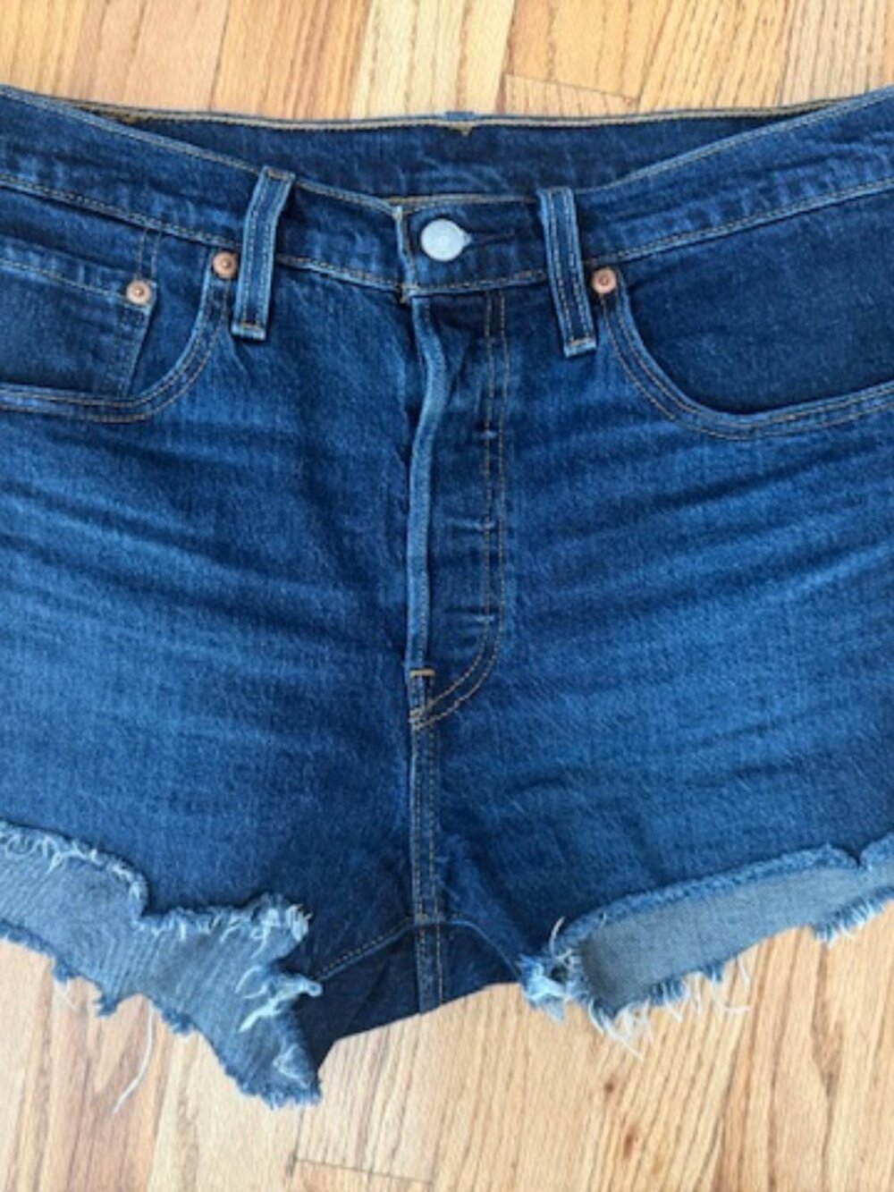 Levi’s 501 Cut Off Shorts Button Fly Womens High Rise Denim Raw Hem Medium Wash
